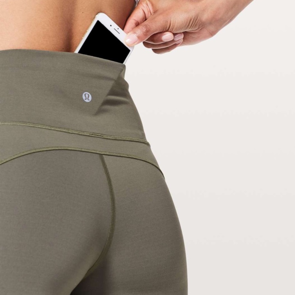 lululemon “in movement” legging